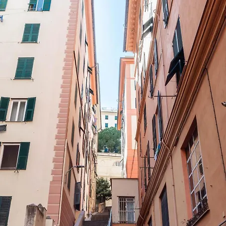 Spianata Di Castelletto, 5-bed Elegant Attic In The Historic Center Of Apartamento