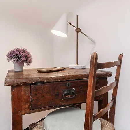 Elegante Mansarda Nel Centro Storico Di