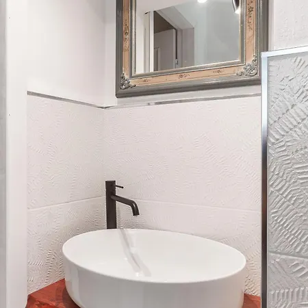 Spianata Di Castelletto, 5-bed Elegant Attic In The Historic Center Of * Genoa
