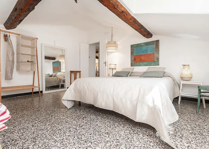 Apartament 5-sleeps In Elegant Attic In The Historic Center Of