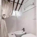 Elegante Mansarda Nel Centro Storico Di Appartement