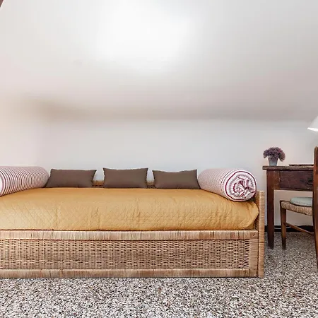Appartement Elegante Mansarda Nel Centro Storico Di