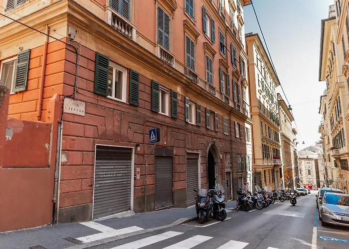 5-sleeps In Elegant Attic In The Historic Center Of * Genova